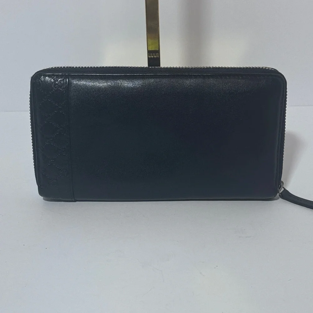 AUTHENTIC Navy Blue Gucci Zip-Around Wallet